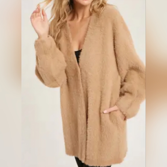 #741 🛑0380 S/M Fabulous Cozy Tan Fuzzy Cardigan - Picture 1 of 1